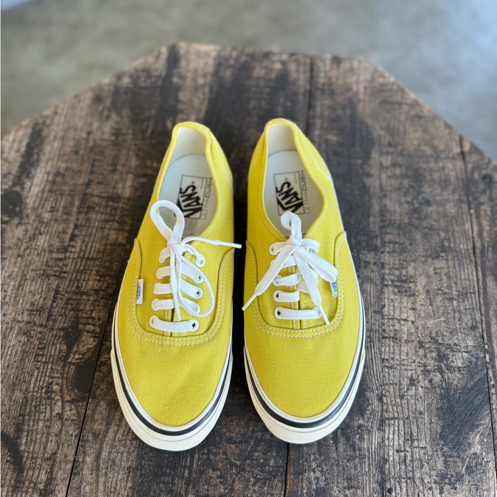Vans Bright Yellow Canvas Shoes - Picture 2 of 2